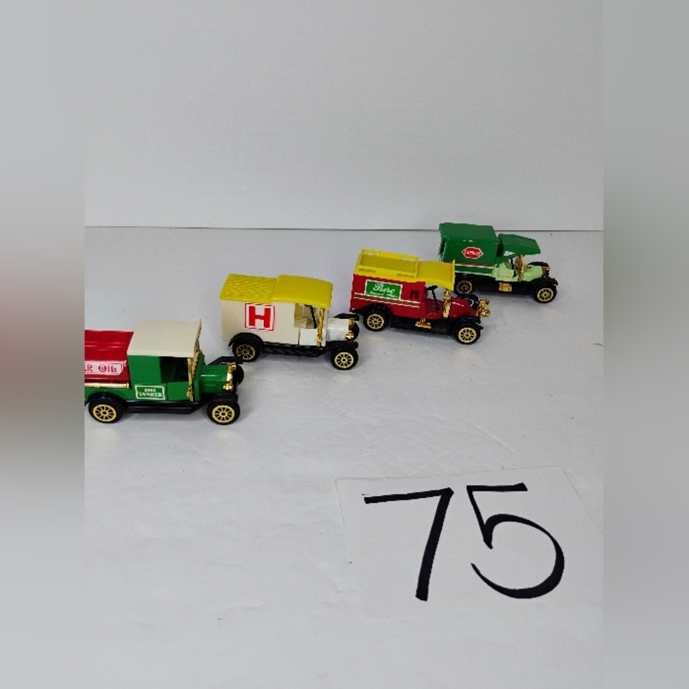 Readers Digest Classic Truck Van Wagon Collectable 4 Piece Set Vintage